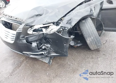 2013 Chrysler 200 Limited z USA, uszkodzony, nr VIN 1C3CCBCG7DN520735